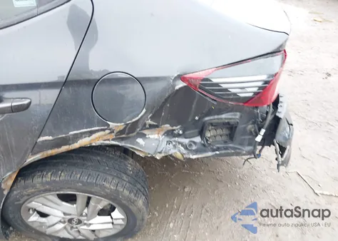 2020 Hyundai Elantra Value Edition z USA, uszkodzony, nr VIN 5NPD84LF7LH620191